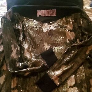 PUMA Metallic Jogger top